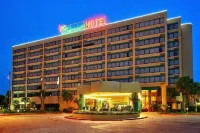 Mcm Eleganté Hotel & Conference Center