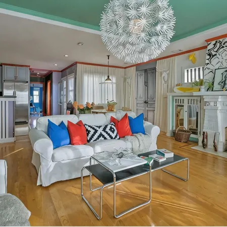 2 Bedroom/2 Bathroom Stylish Designer Flat Отели рядом с достопримечательностью «Развалины общественного бассейна Сатро»