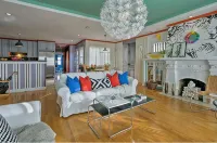 2 Bedroom/2 Bathroom Stylish Designer Flat - Bungalows