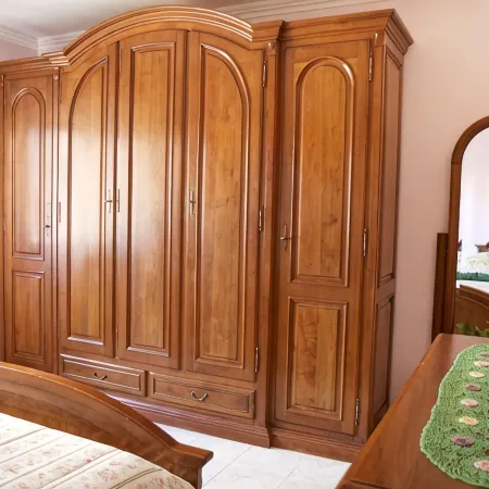 Domus Palombi - Large apartment 200 m from the station and 700 m from the sea