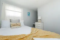 Hampton Beach Seaside Villa Unit 2 - Bungalows