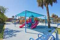 The Ultimate In Beach Living! Ocean View, Steps to Beach,  Sleeps 8. Elevator! - Gym