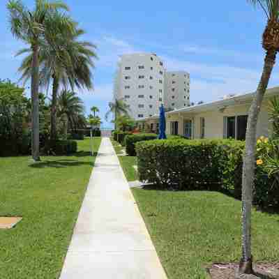 Siesta Key Gulf Side - #84 - Private Tranquil Condo - Jamaica Royale - Remodeled Hotel Exterior