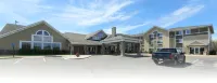 AmeriVu Inn and Suites - Waconia - parking