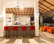 Garton's Cape - bar