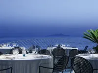 Alimuri Bay Resort Hotels near Peter's Beach