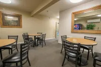 Travelodge by Wyndham Gardiner Yellowstone Park North