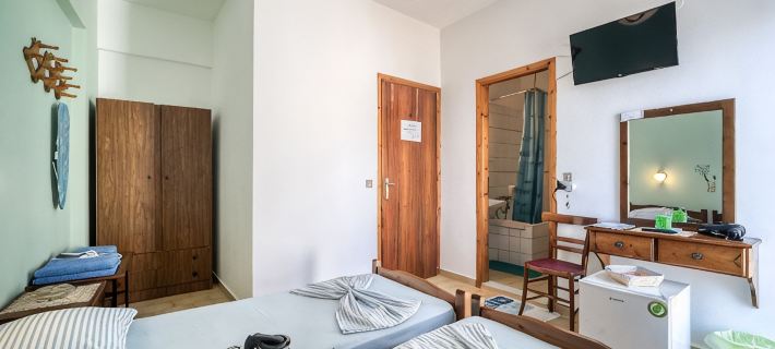 Lefteri's Rooms Hotels in Lampi
