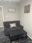Private Basement Room Pet Friendly Fenced Yard - Wifi