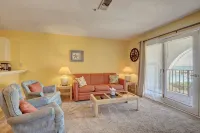 OCEANFRONT 1 BEDROOM AT VILLA CAPRIANI - 4-Star