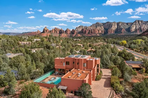 Views! Private Heated Pool + Spa + BBQ + Games + EV + High-speed Wifi - Private Pool