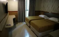 Favorite Guest House - 2-Star