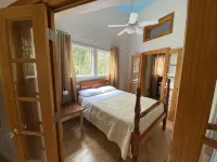 The Seed House: Renovated Octagonal Barn, Dog-friendly!