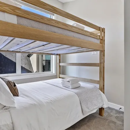 Mountain View Townhouse, Private Garage + Patio + Central AC