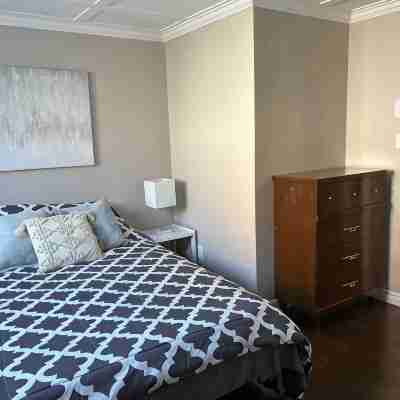 Cozy basement apartment suite, beautiful Paradise! Rooms