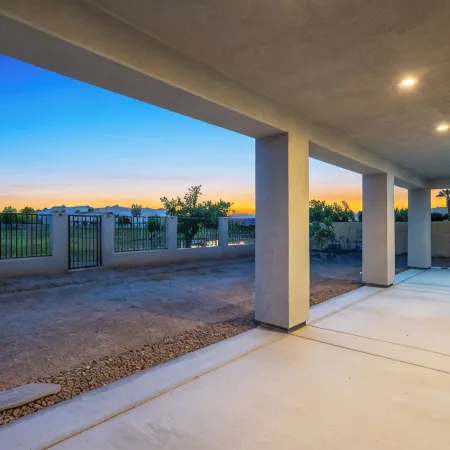 6 BDR Modern Home w/River & Beach Access!