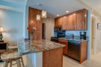 Romantic Oceanfront Condo at Lahaina Shores with Sweeping Ocean Views - 4 stelle