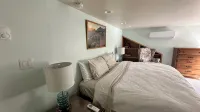 BullFrog cottage, Harveys Lake, PA - Spectacular lakefront presence and view! - Boutique