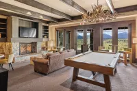 Top FLR Luxe Studio Suite•Best River View•Fireplace•Executive Desk•Near Elevator - Boutique