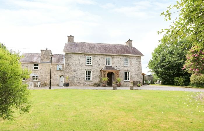 Dolau Farmhouse