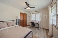 Welcome to Tiny's House. Your 3 Beds, 1 Bathroom Cozy Retreat in des Moines - 4 tähden