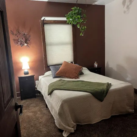 Charming 2-Bedroom House in Perfect Nashville! Close to the Heart of Nashville