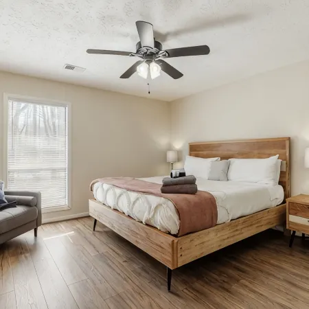 Discover Your Vacation Haven in Greenville, SC – B5 Homes! โรงแรมในมอลดิน