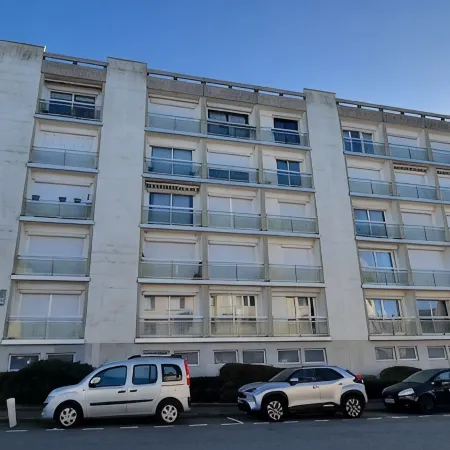 Beautiful renovated apartment in the heart of Concarneau - Private parking - WIFI