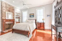 Historic New Orleans Gem - 4 Miles from French Quarter -Sleeps 10 - 3-Star