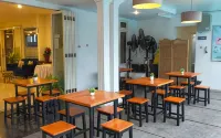 Sisingamangaraja Guest House Semarang - breakfast