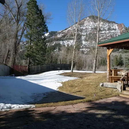 Redstone Cliffs Lodge