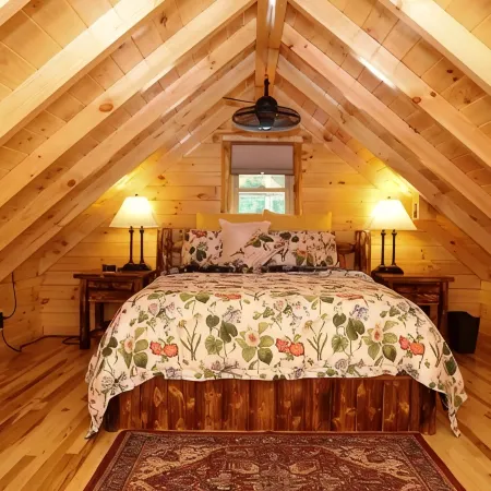 ParadisePeak Hummingbird Cabin with Indoor Jacuzzi in the Heart of Amish Country