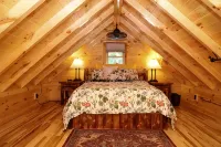 ParadisePeak Hummingbird Cabin with Indoor Jacuzzi in the Heart of Amish Country - Chalets