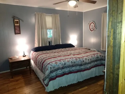 2BR +loft  Cottage in the mountains Va Creeper Trail, HOT TUB, ATV rentals, - 2-Star