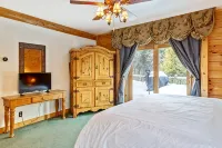 Cozy Vermont Log Cabin Chalet Only Minutes from Jay Peak - Hytter