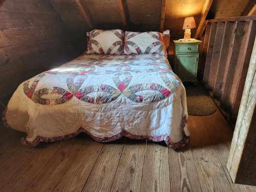 Mullins Log Cabin 1850s Rustic Cabin Near Ark  Sits on 5 AC15 Min to Ark - 샬레 호텔