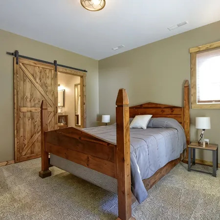 Lazy Dog Lodge, Hot Tub, AC & Activities Near Black Hills
