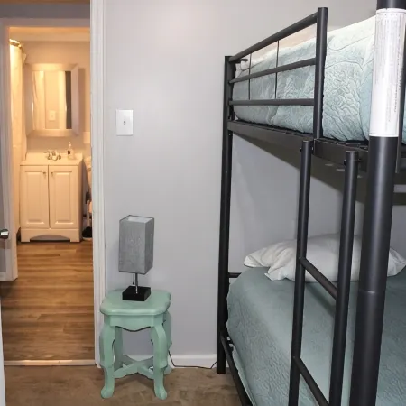 Centrally Located 3 Bdrm 2 Bath Quaint House with a Yard. Pet Friendly.