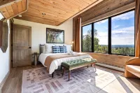 Pet Friendly, Ski Storage Room, Pool,Hot Tub, Sauna, Gameroom - 4-Star