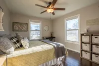 Cozy Convenient Cottage - 3-Star