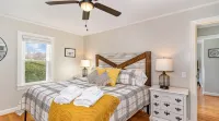 Updated Modern Farmhouse Near Downtown Dickson! - 3-Star