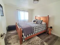High Desert Haven - A Beautiful 3 Bedroom Home with Optional RV Hookup! - Wifi