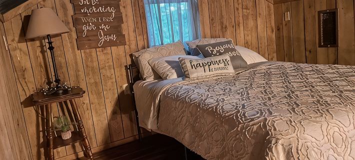 John's cabin Hotels in Orange County