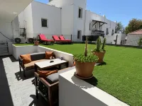 Loca Centre Suites - Condos