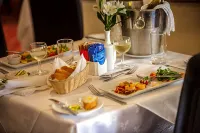 Biarritz Hotel - breakfast