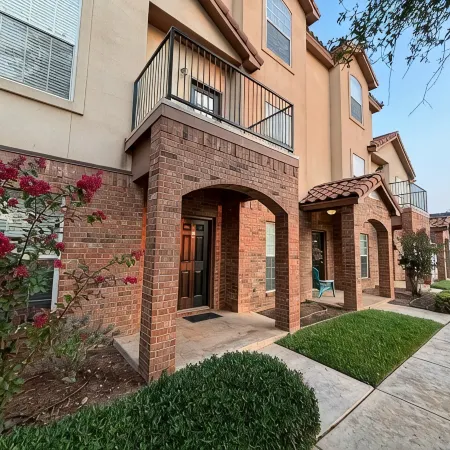 Texas Tech Modern Condo Prime Location - Walk to Ttu Campus, Broadway & Downtown