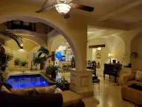 Casa Anita -Luxurious 2 Bedroom, 2.5 Bath private villa with saltwater Pool - 民泊