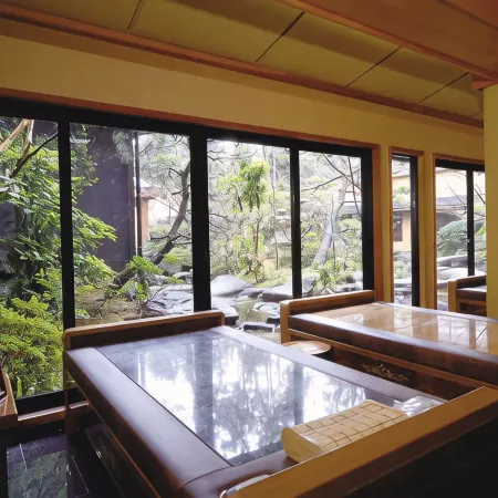Yuraku Hotel