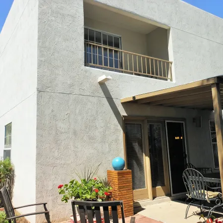 Amazing Location steps from Historic Old Town, Museums and Restaurants