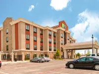 Holiday Inn Express & Suites SAN ANTONIO - FROST BANK CTR by IHG Hotels near Comanche Park